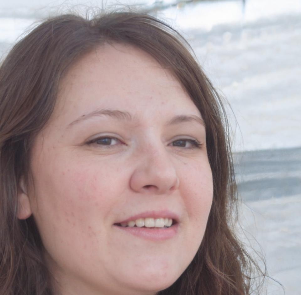 Elena Popescu, Research Director